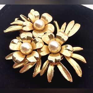 Gold Floral Vintage Flower's With Pearls